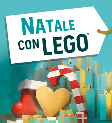 Natale con LEGO® - visual natalizio con calza, cuore e bastoncino di zucchero in mattoncini. Etichetta con titolo 'Natale con LEGO®'.